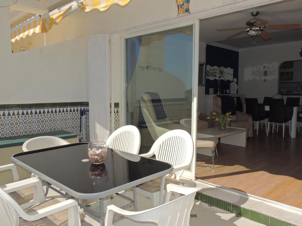 Las Gaviotas Beach - Playa - Sea Front - Frente Al Mar Lägenhet Benalmádena Exteriör bild